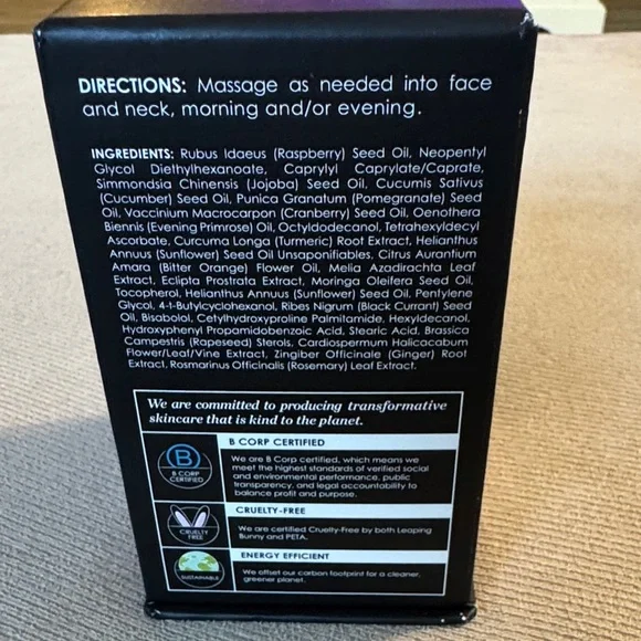 Sunday Riley C.E.O. Glow Vitamin C + Turmeric Face Oil - Picture 3 of 4